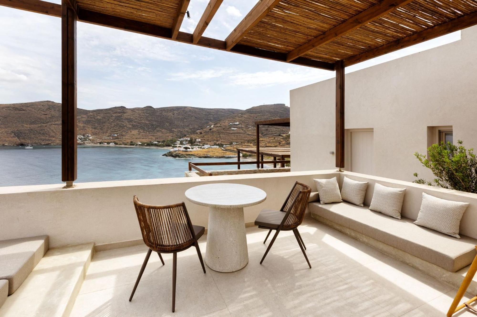 Yfes Hotel Kythnos Exterior photo